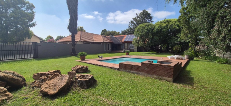 4 Bedroom Property for Sale in Brackenhurst Gauteng