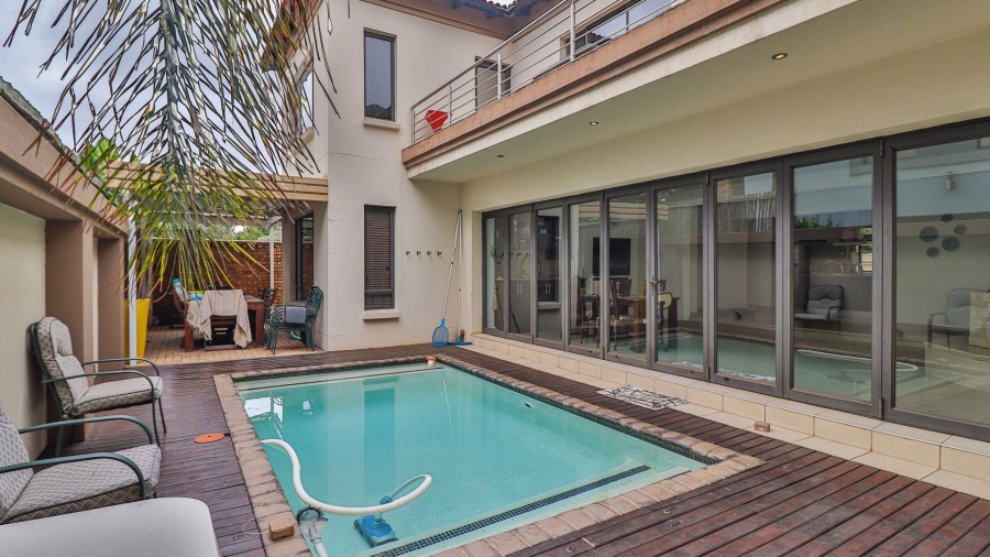 5 Bedroom Property for Sale in Beyerspark Gauteng