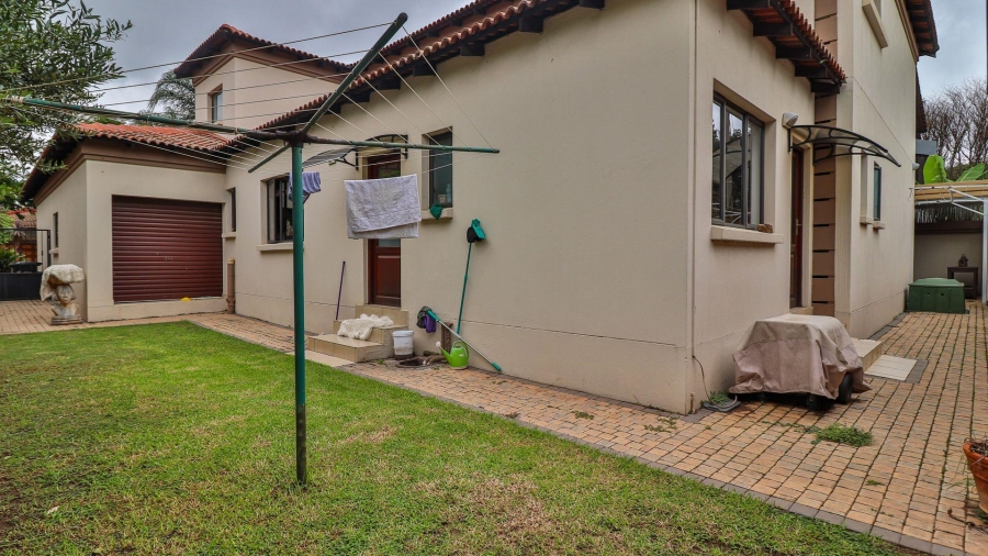 5 Bedroom Property for Sale in Beyerspark Gauteng