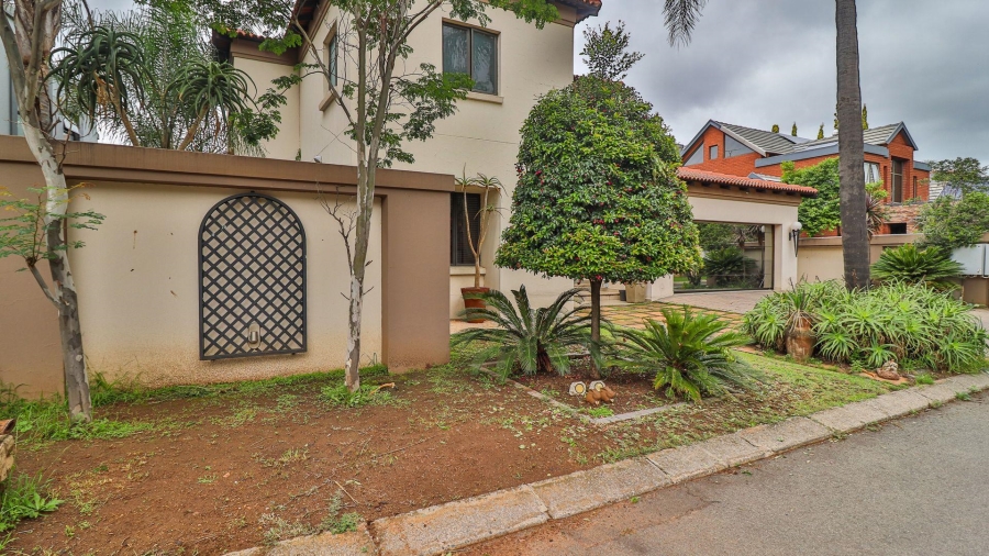 5 Bedroom Property for Sale in Beyerspark Gauteng