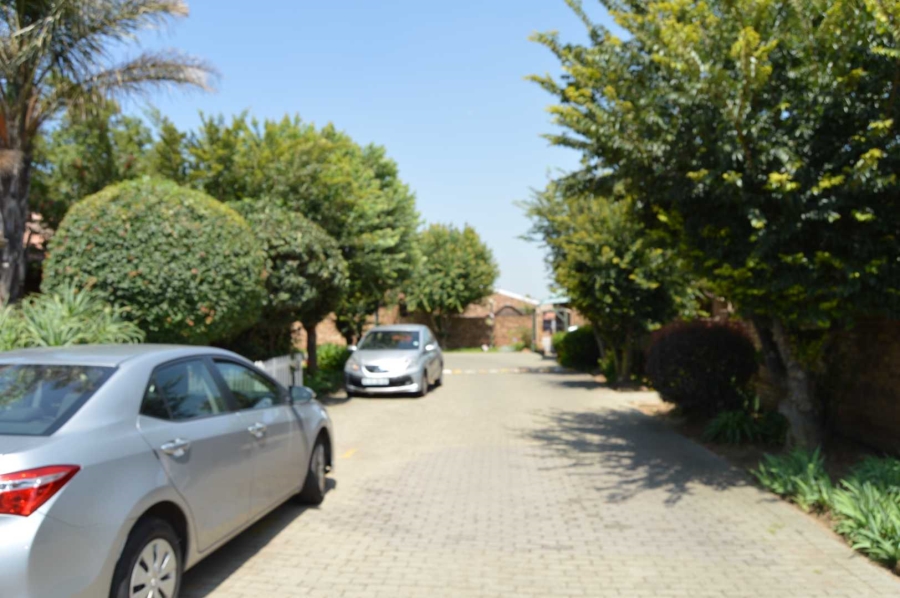 3 Bedroom Property for Sale in Brackendowns Gauteng