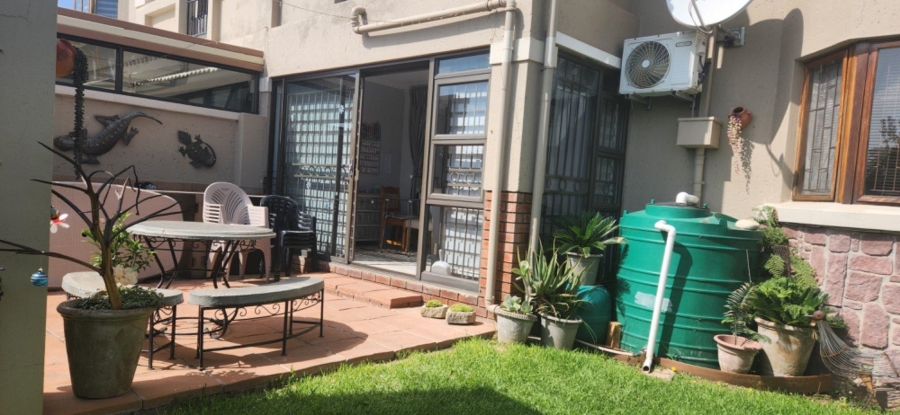 2 Bedroom Property for Sale in Meyersdal Gauteng