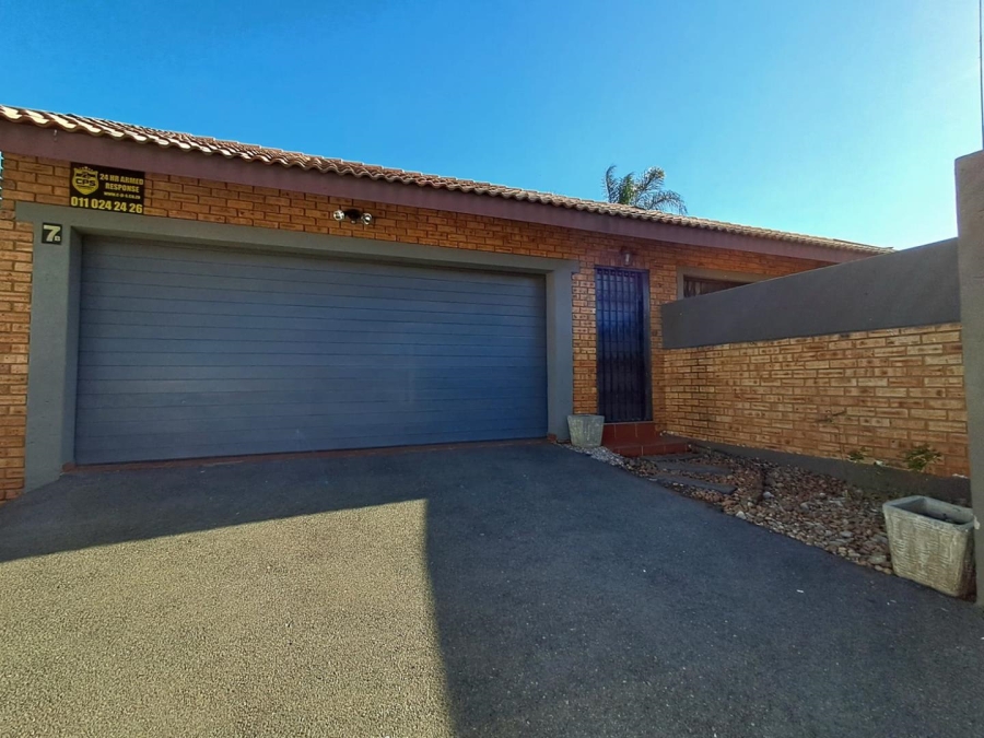 3 Bedroom Property for Sale in Raceview Gauteng