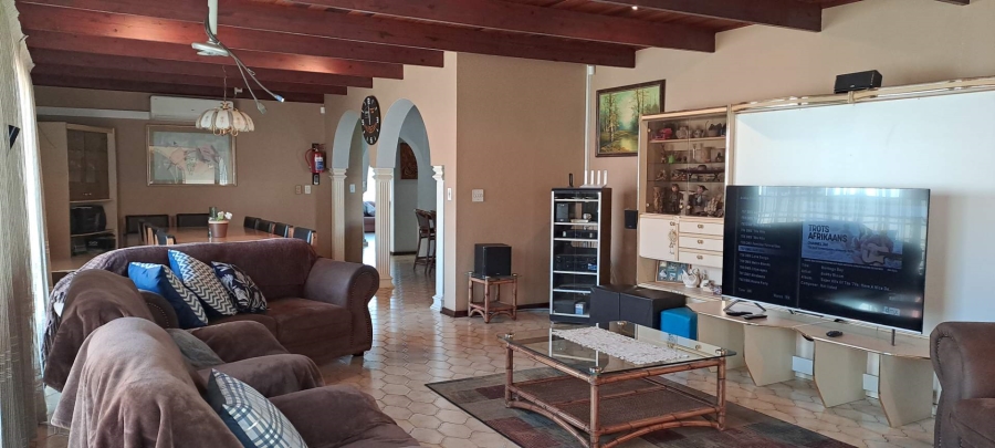 5 Bedroom Property for Sale in Brackenhurst Gauteng