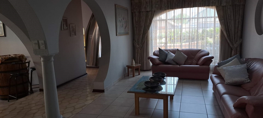 5 Bedroom Property for Sale in Brackenhurst Gauteng