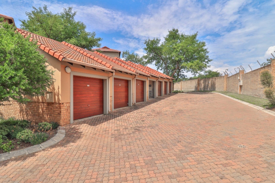 2 Bedroom Property for Sale in Carlswald Meadows Gauteng