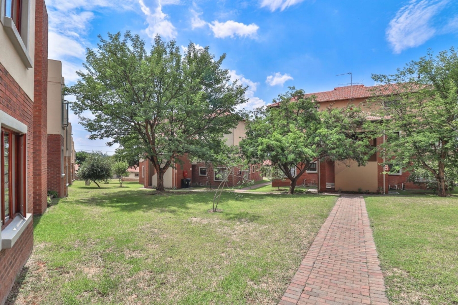 2 Bedroom Property for Sale in Carlswald Meadows Gauteng