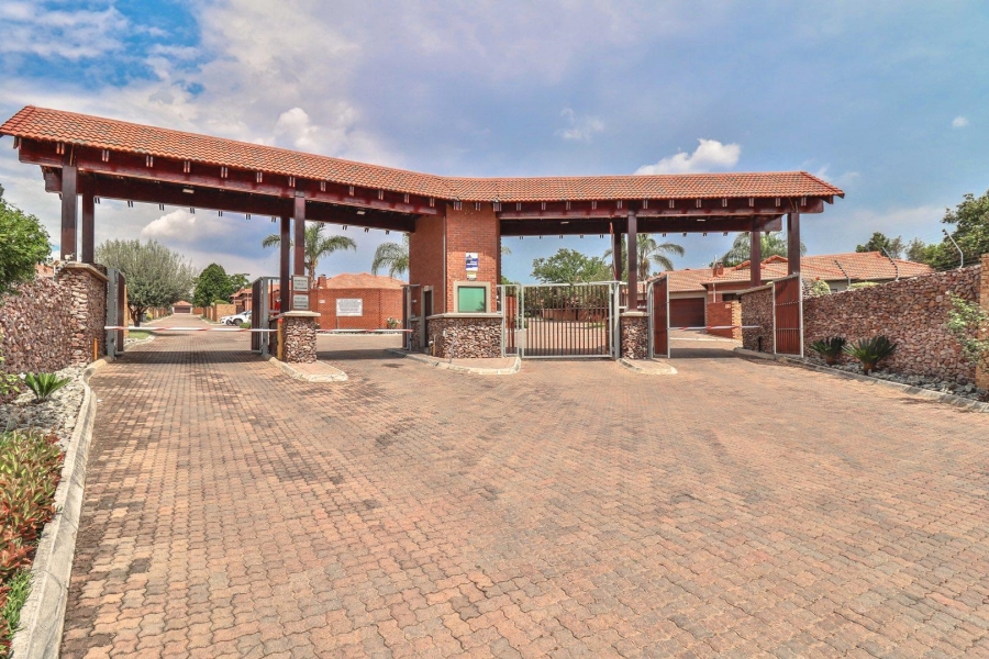 2 Bedroom Property for Sale in Carlswald Meadows Gauteng