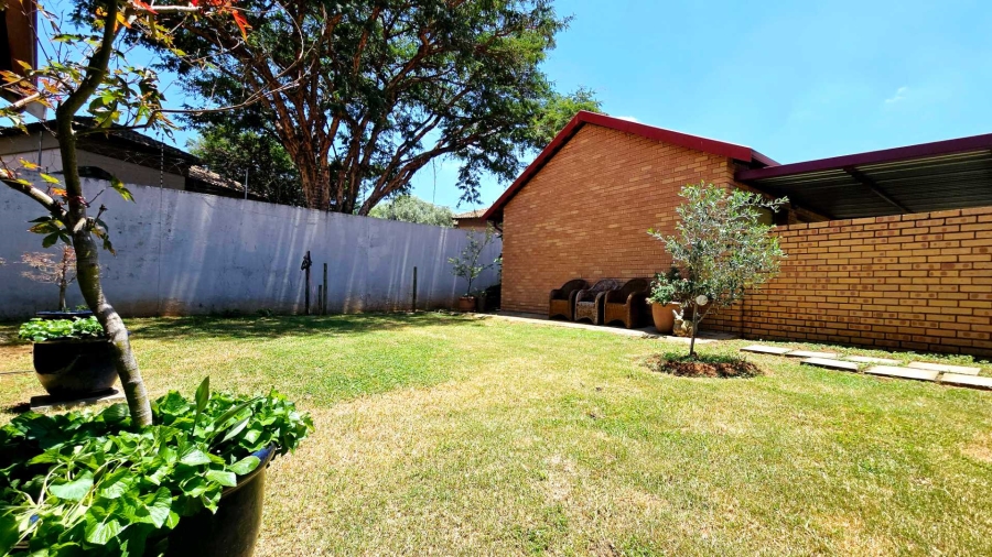 3 Bedroom Property for Sale in Equestria Gauteng