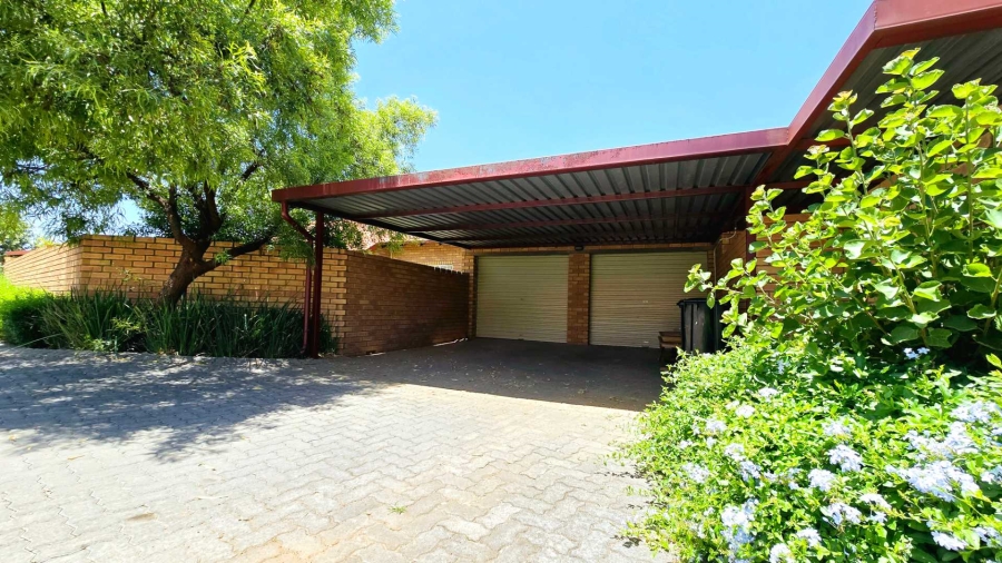 3 Bedroom Property for Sale in Equestria Gauteng