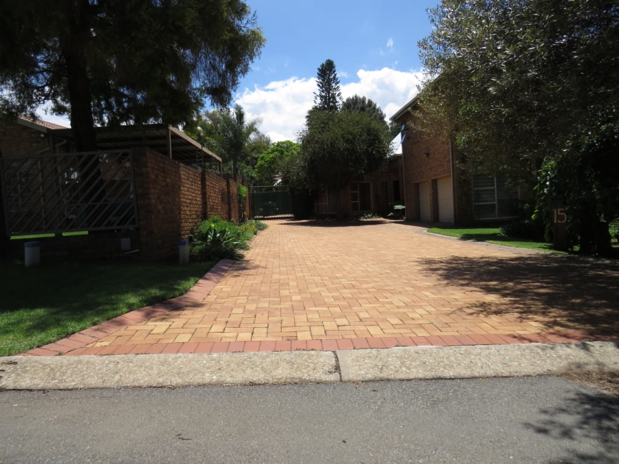 4 Bedroom Property for Sale in Edleen Gauteng