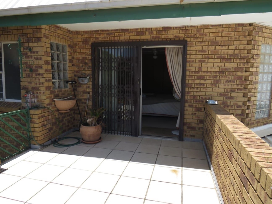 4 Bedroom Property for Sale in Edleen Gauteng