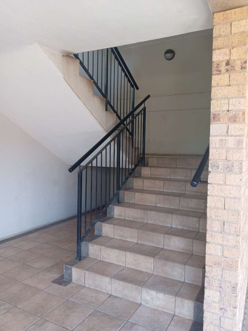 2 Bedroom Property for Sale in Pretoria North Gauteng