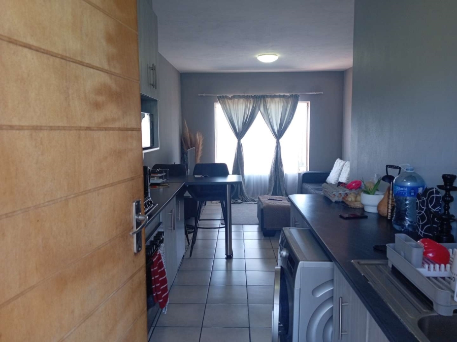 2 Bedroom Property for Sale in Pretoria North Gauteng