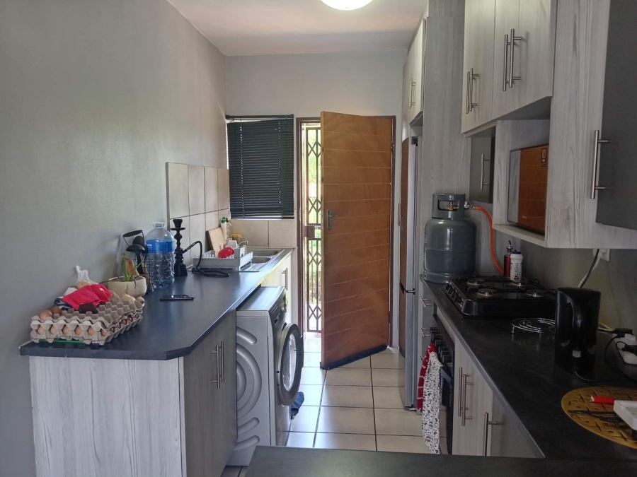 2 Bedroom Property for Sale in Pretoria North Gauteng