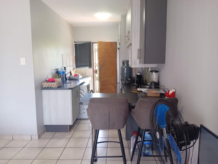 2 Bedroom Property for Sale in Pretoria North Gauteng