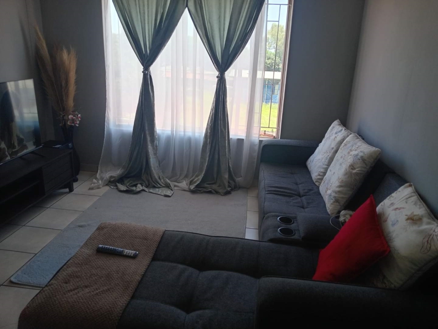 2 Bedroom Property for Sale in Pretoria North Gauteng