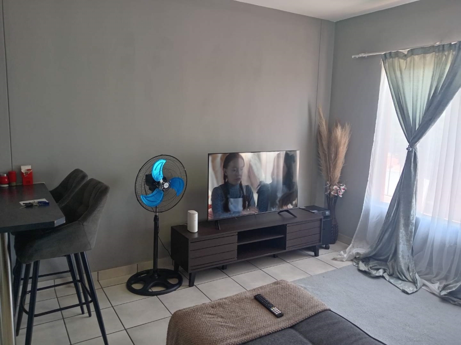 2 Bedroom Property for Sale in Pretoria North Gauteng