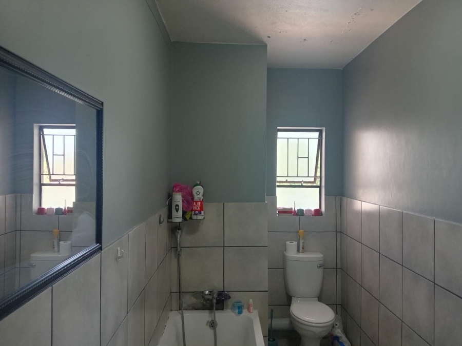 2 Bedroom Property for Sale in Pretoria North Gauteng