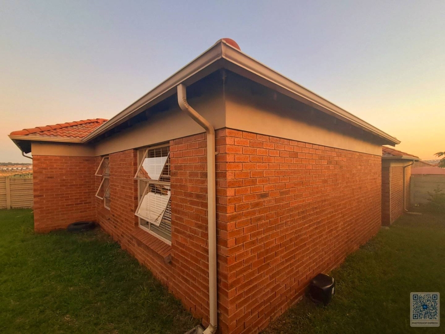 3 Bedroom Property for Sale in Thatch Hill Estate Gauteng