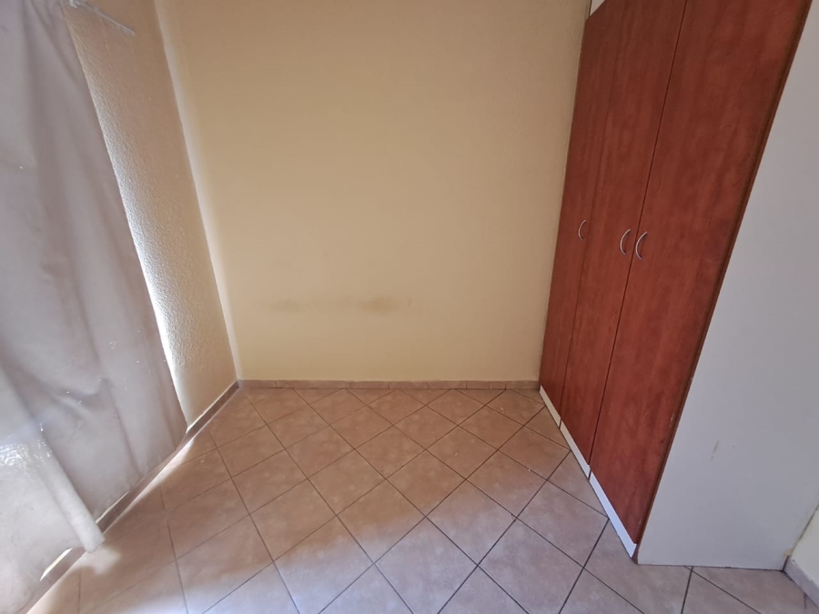 2 Bedroom Property for Sale in Olievenhoutbosch A H Gauteng