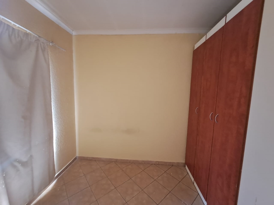 2 Bedroom Property for Sale in Olievenhoutbosch A H Gauteng