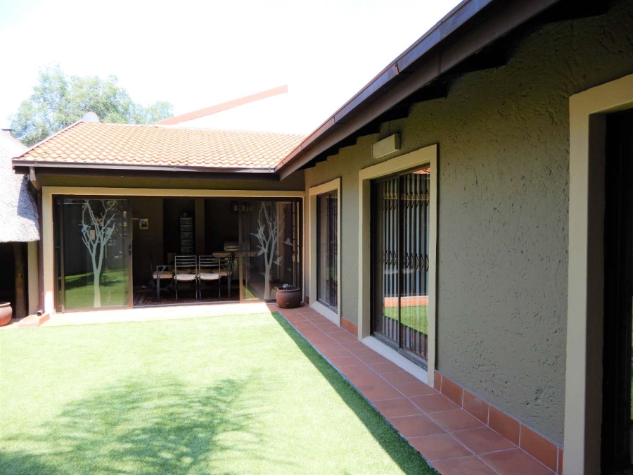 3 Bedroom Property for Sale in Eldoraigne Gauteng