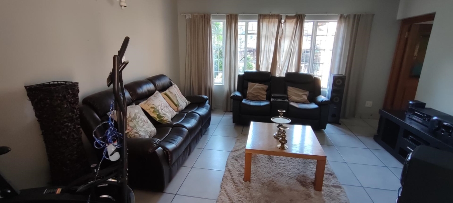 6 Bedroom Property for Sale in Erasmuskloof Gauteng