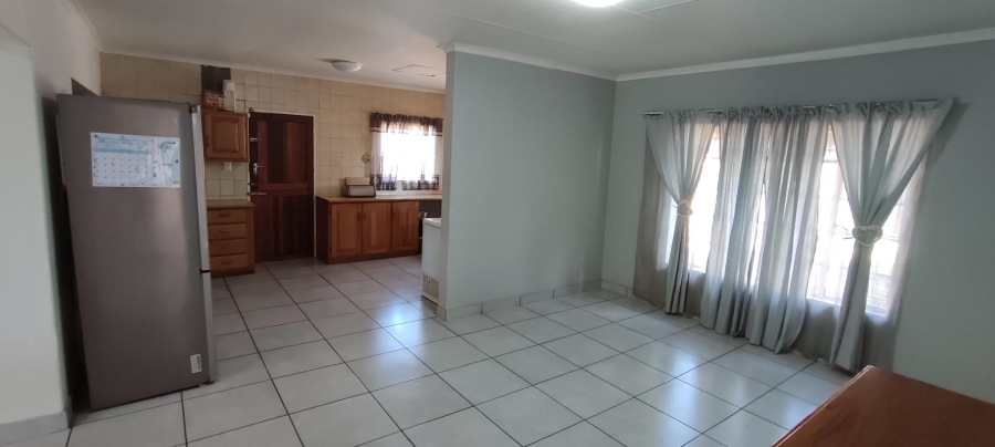 6 Bedroom Property for Sale in Erasmuskloof Gauteng