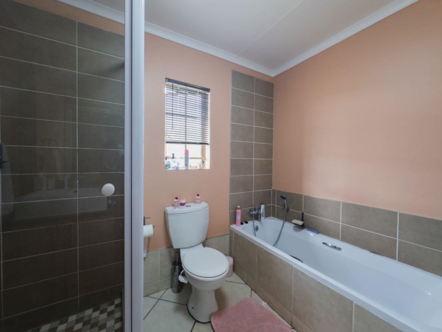 4 Bedroom Property for Sale in Mooikloof Ridge Gauteng