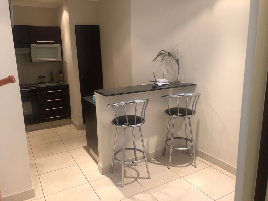 To Let 2 Bedroom Property for Rent in Sandhurst Gauteng