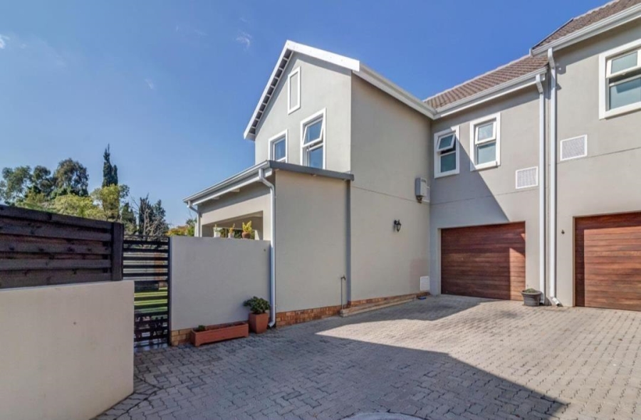 3 Bedroom Property for Sale in Bryanston Gauteng