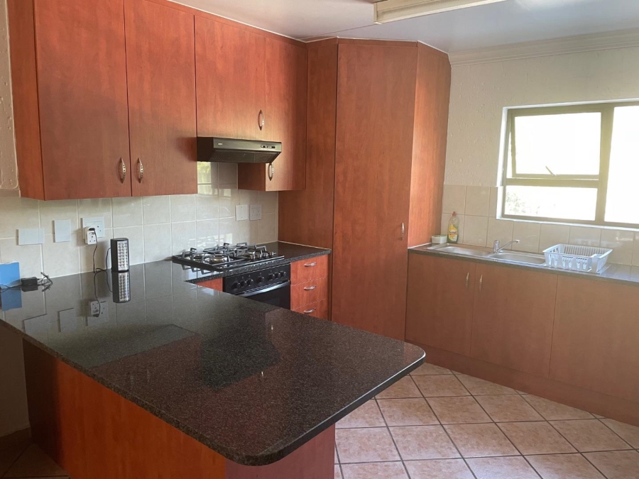 To Let 2 Bedroom Property for Rent in Sunninghill Gauteng