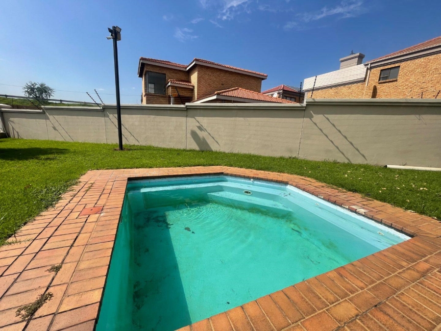 To Let 2 Bedroom Property for Rent in Meyersdal Gauteng