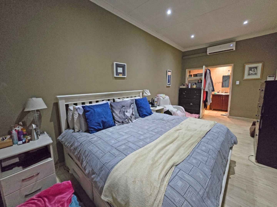 4 Bedroom Property for Sale in The Hill Gauteng