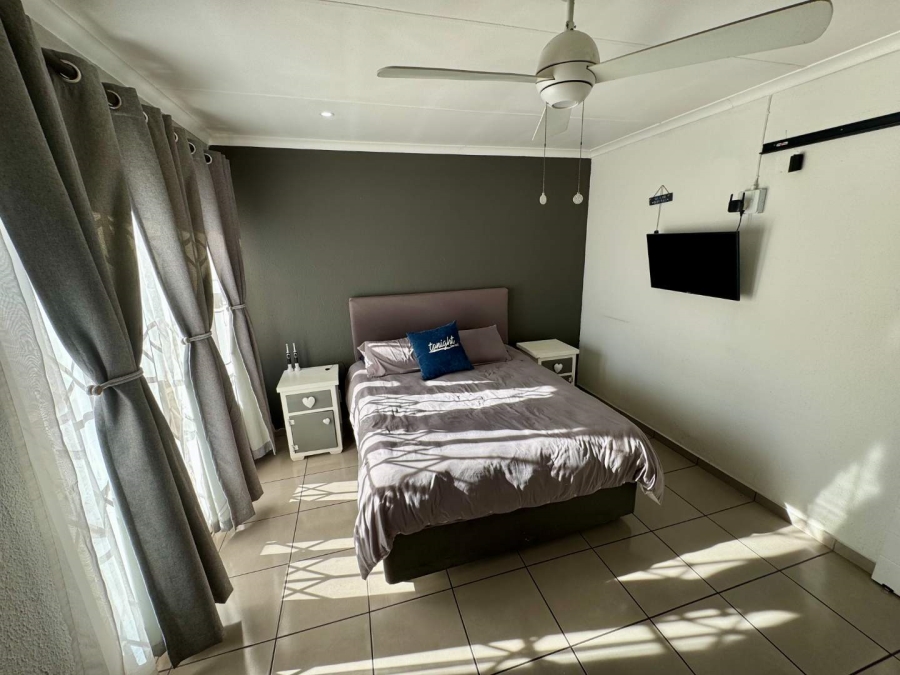 2 Bedroom Property for Sale in Florentia Gauteng