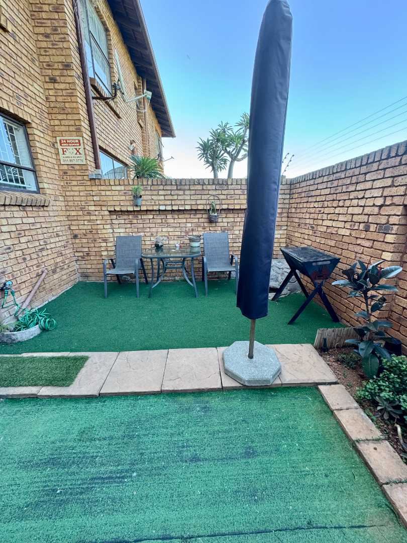 2 Bedroom Property for Sale in Florentia Gauteng