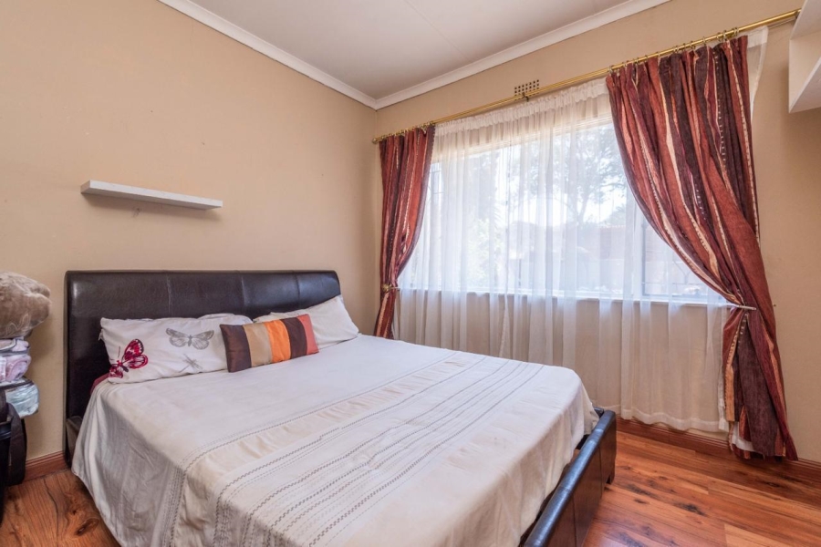 3 Bedroom Property for Sale in Glenvista Gauteng