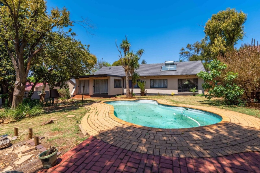 3 Bedroom Property for Sale in Glenvista Gauteng