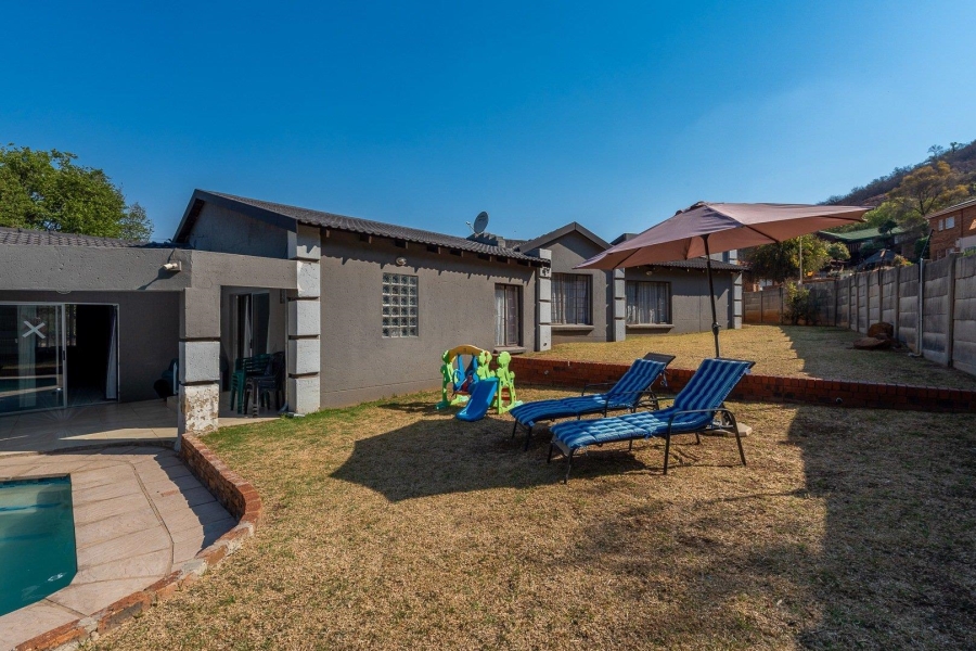 3 Bedroom Property for Sale in Bassonia Gauteng