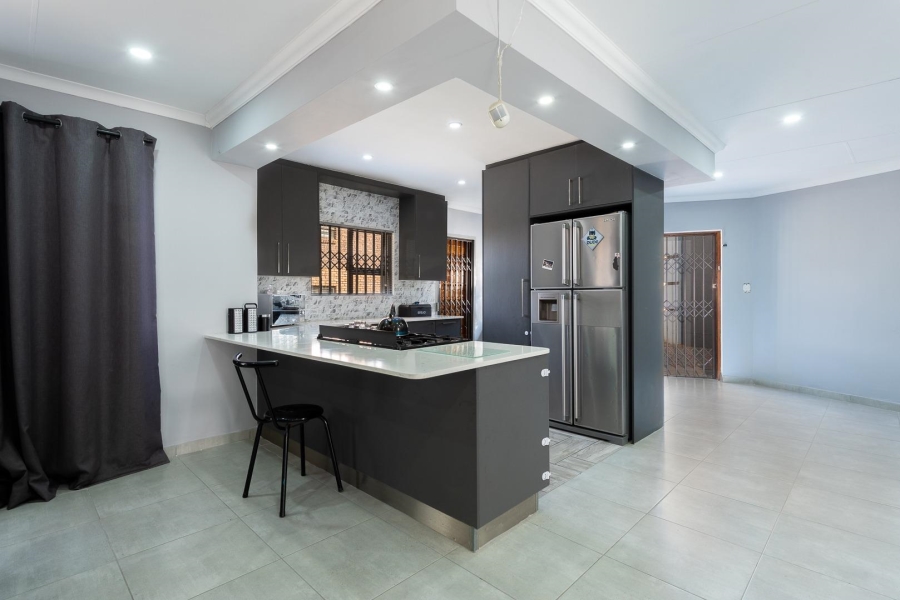 3 Bedroom Property for Sale in Bassonia Gauteng