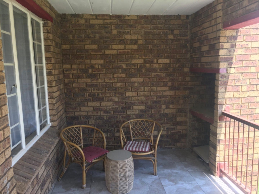 2 Bedroom Property for Sale in Noordwyk Gauteng