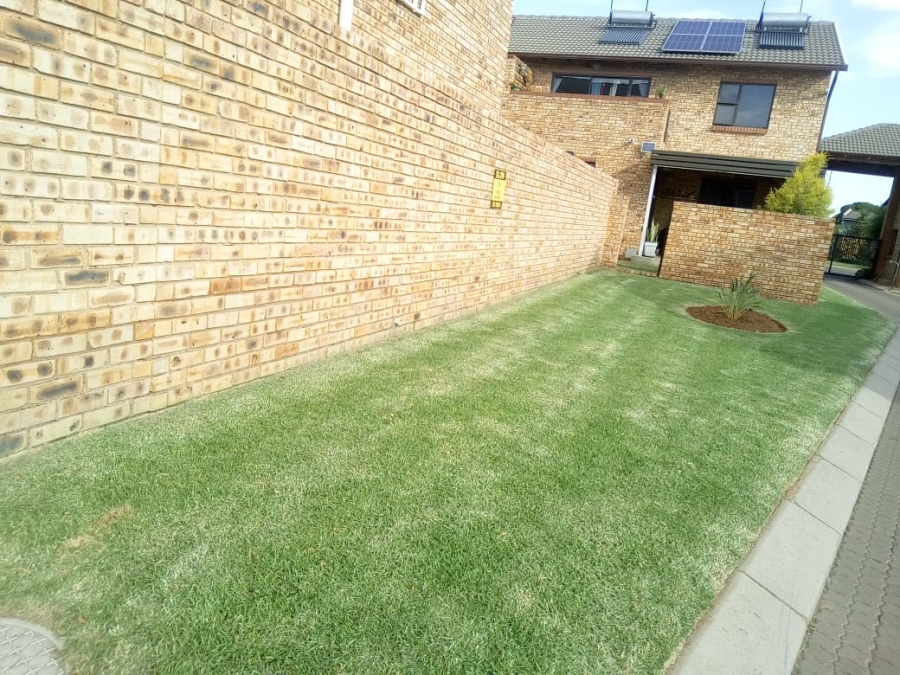 To Let 3 Bedroom Property for Rent in Benoni South Gauteng