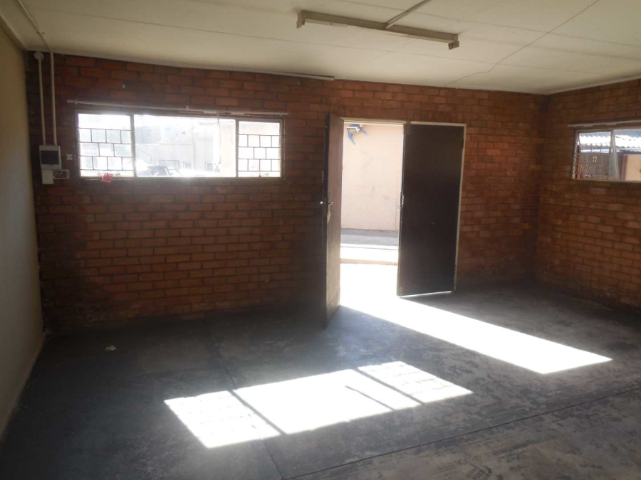 To Let 1 Bedroom Property for Rent in East Lynne Gauteng