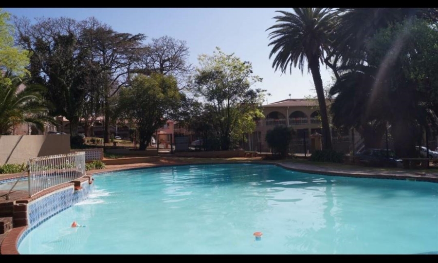 1 Bedroom Property for Sale in Albertville Gauteng