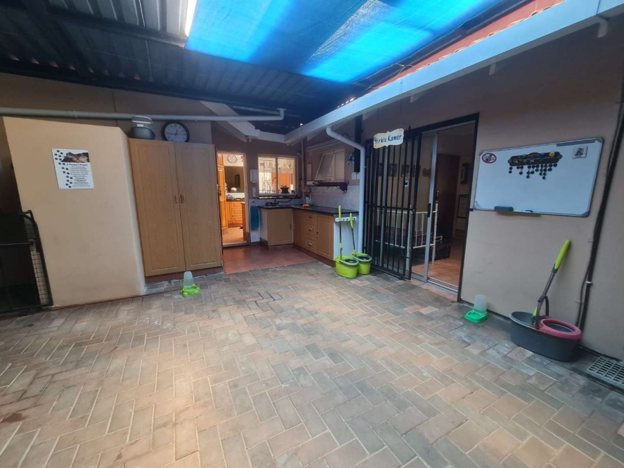 4 Bedroom Property for Sale in Magalieskruin Ext 3 Gauteng