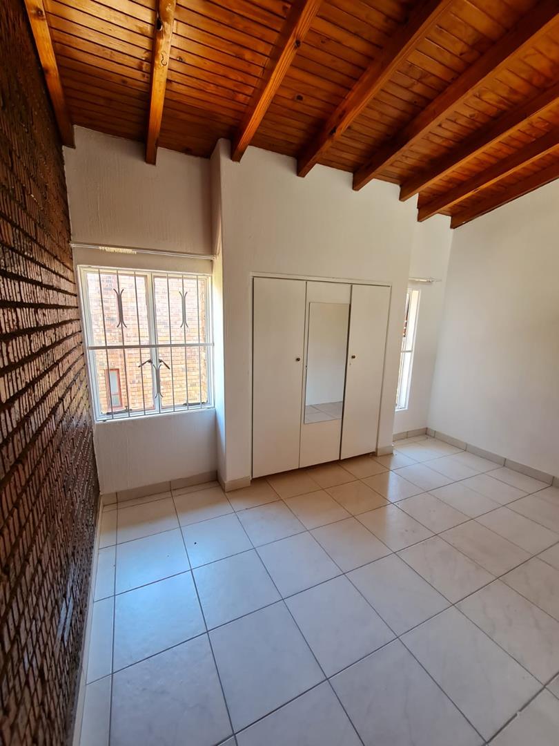 2 Bedroom Property for Sale in The Hill Gauteng