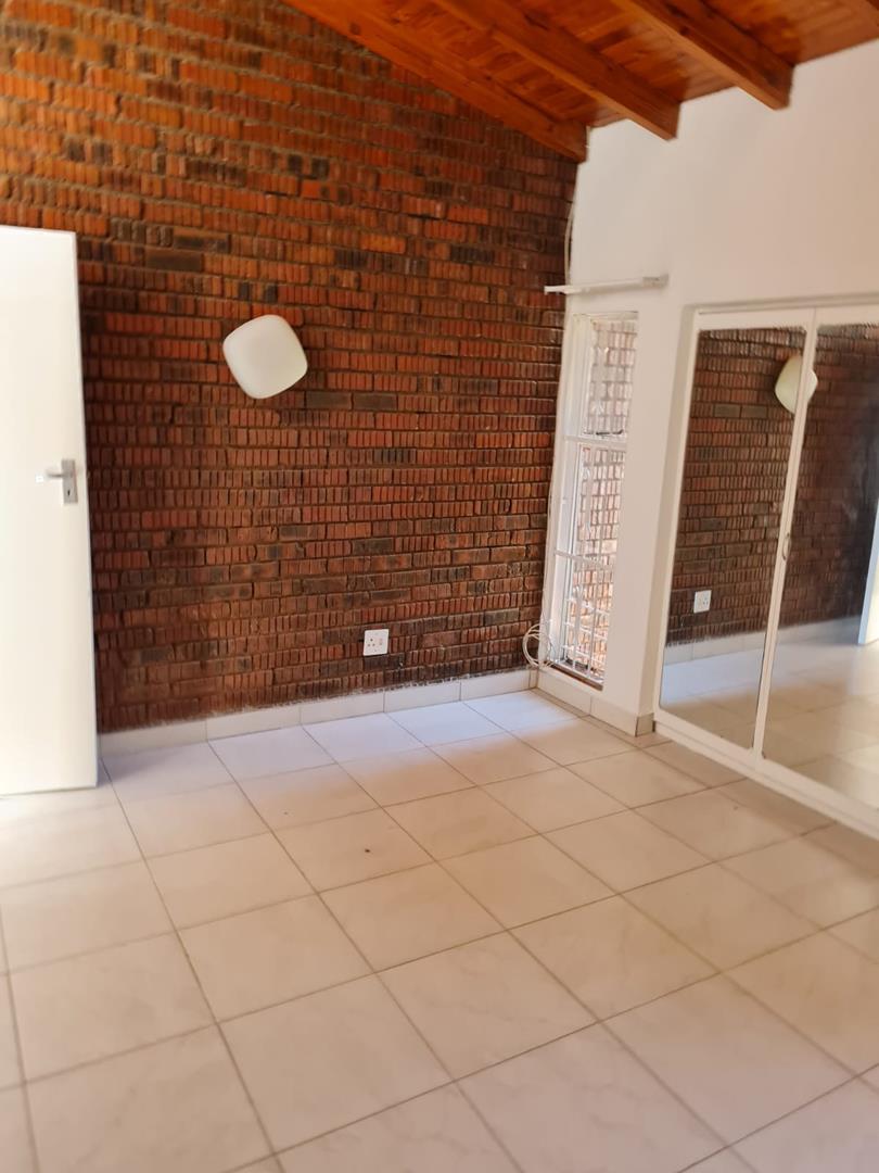 2 Bedroom Property for Sale in The Hill Gauteng