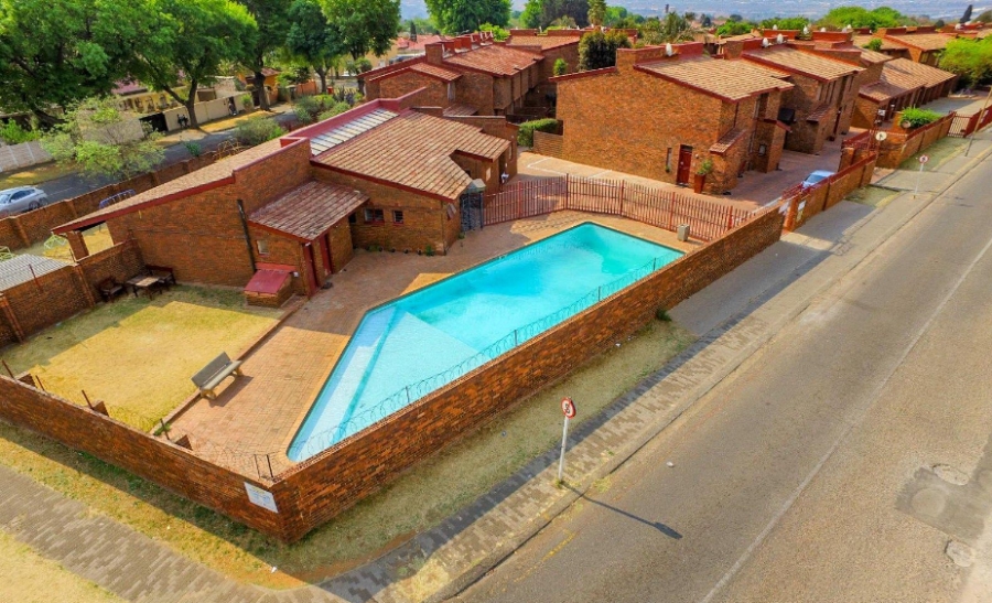 2 Bedroom Property for Sale in The Hill Gauteng