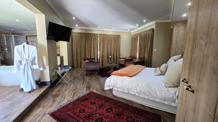 5 Bedroom Property for Sale in Alberante Gauteng